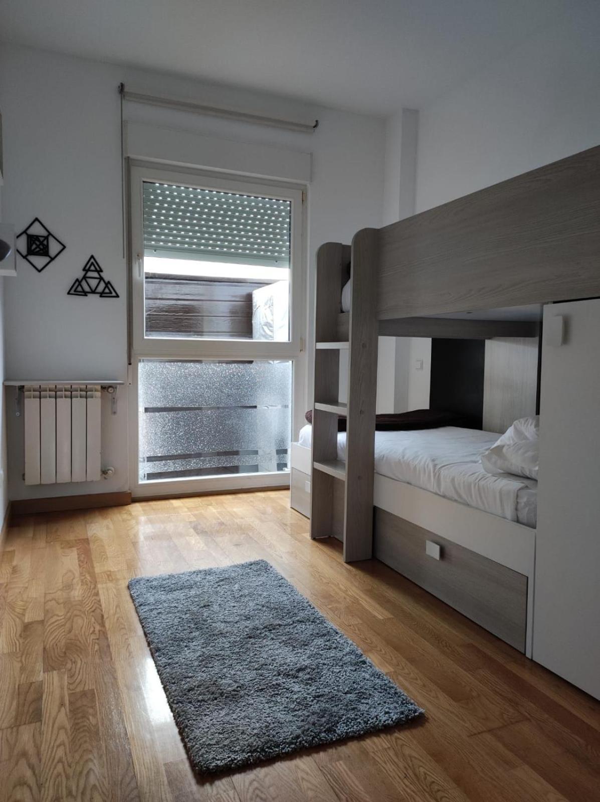 Bajo Con Jardin, Patio, Cenador Y Barbacoa. Apartment Viveda